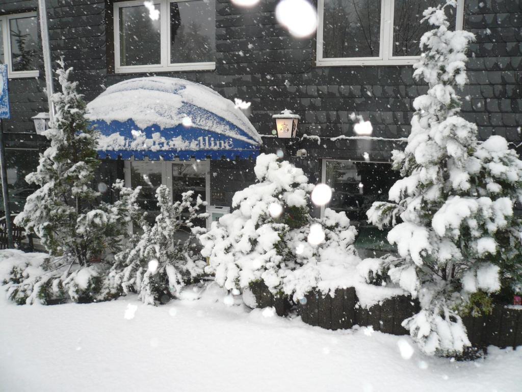 Hotel An Der Alten Porzelline Neuhaus am Rennweg Extérieur photo